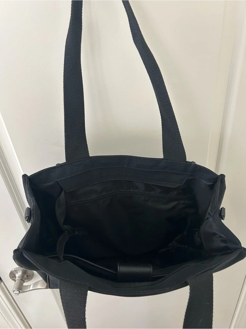 BEIS tote solid